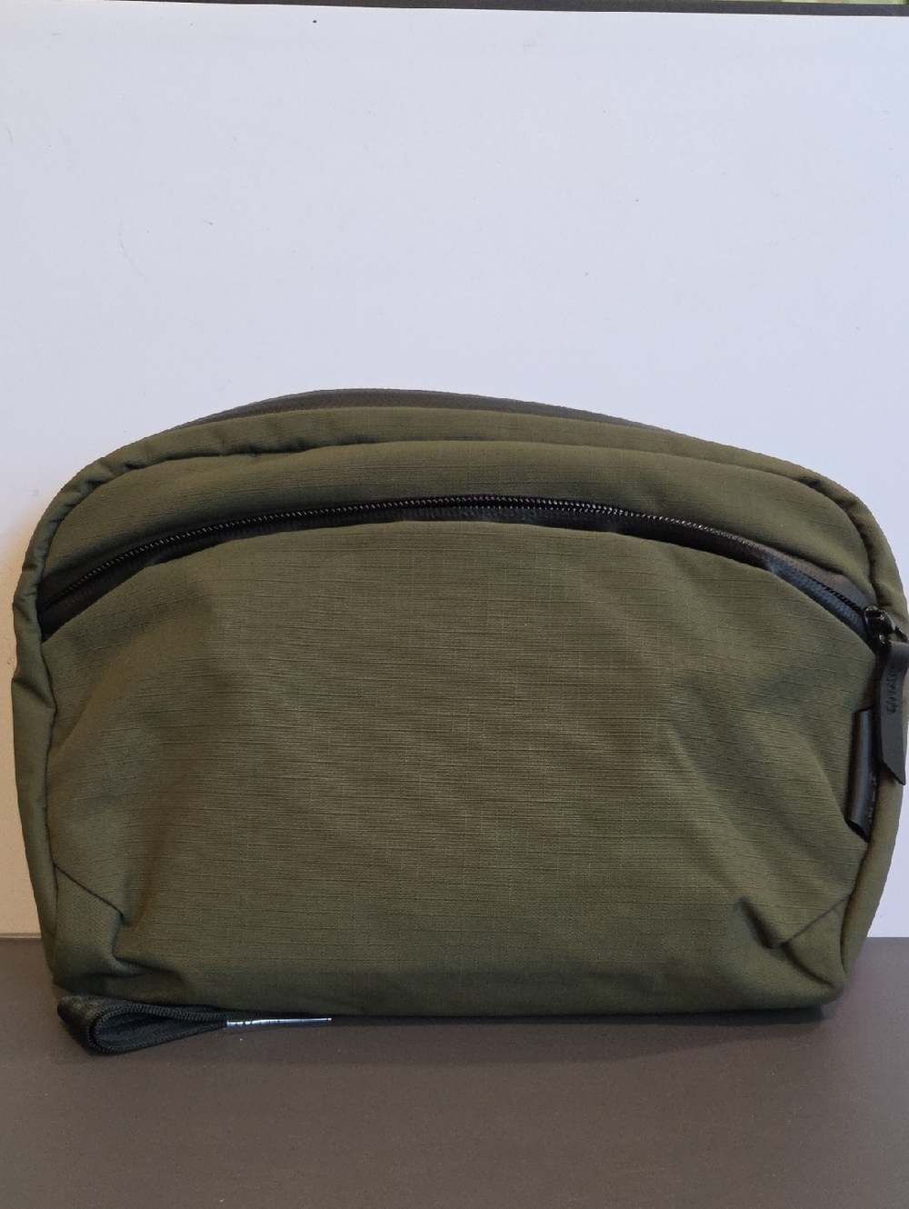 NWT Alpaka Flight Sling Olive Green Travel  Bag
